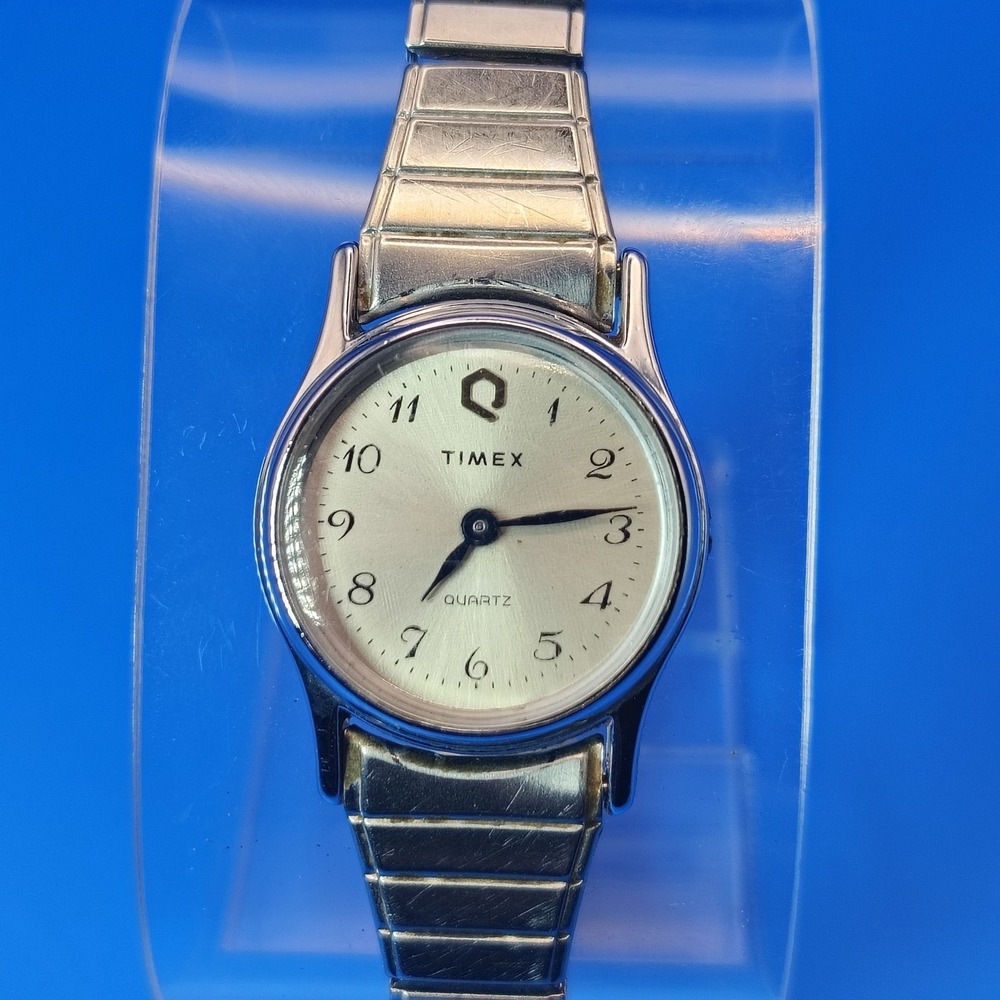 Vintage 1989 Timex 21mm Women's Quartz‎ Watch Stretch Bracelet Stainless Steel
